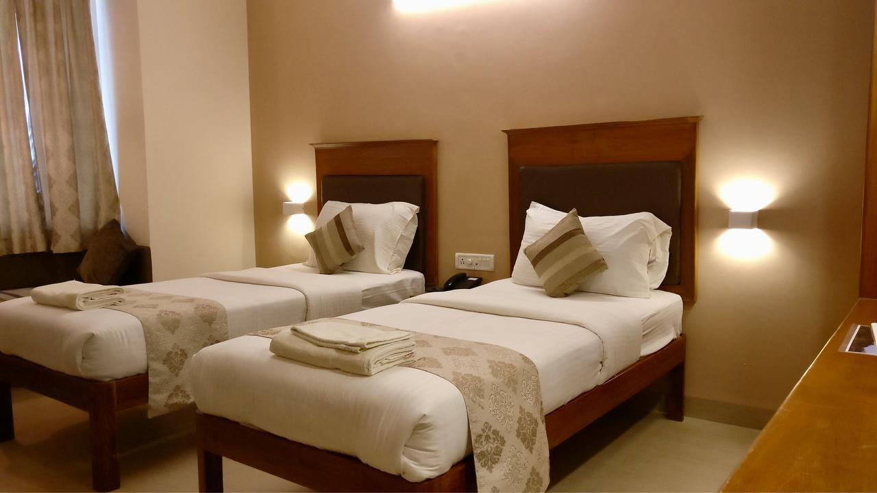 Sai Towers Puttaparthi Exterior foto
