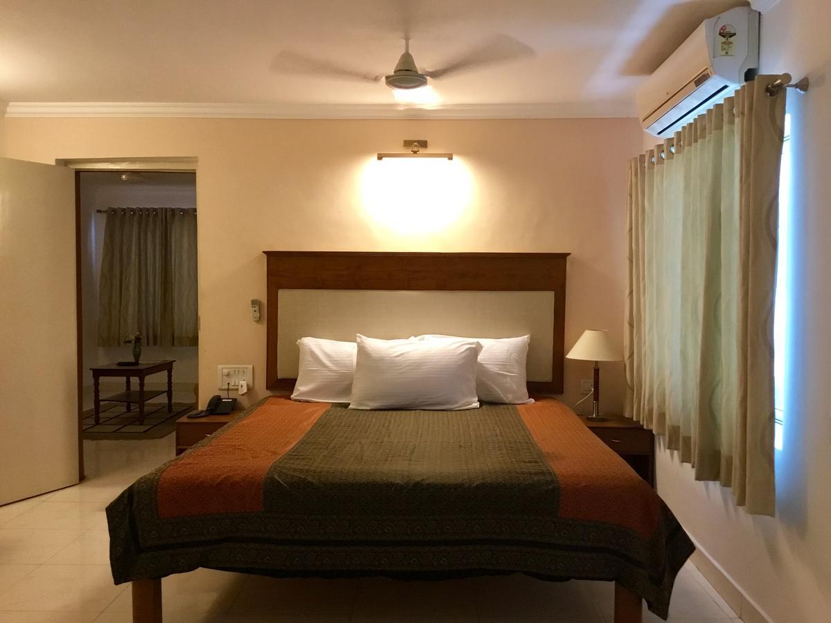 Sai Towers Puttaparthi Exterior foto