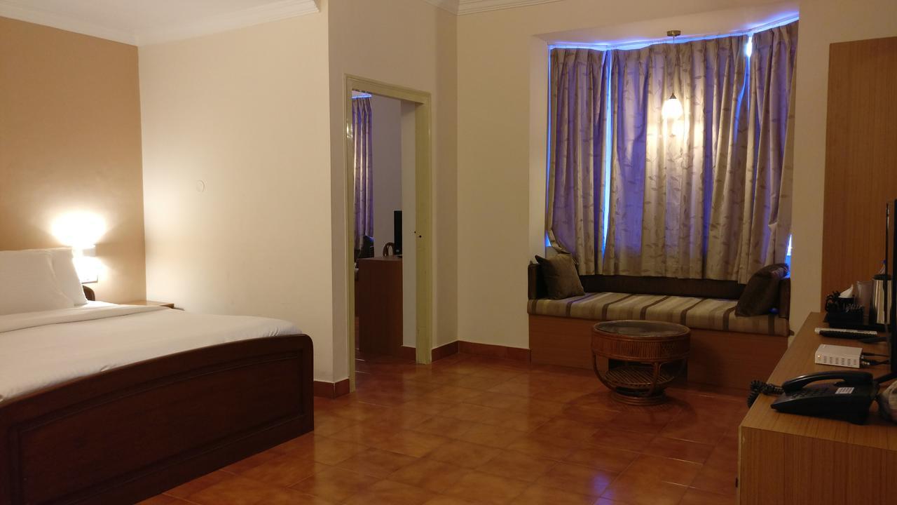 Sai Towers Puttaparthi Exterior foto